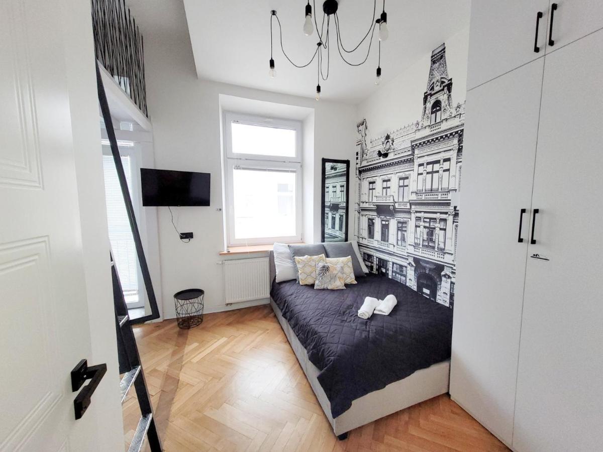 Grand Theater Apartments 우치 외부 사진